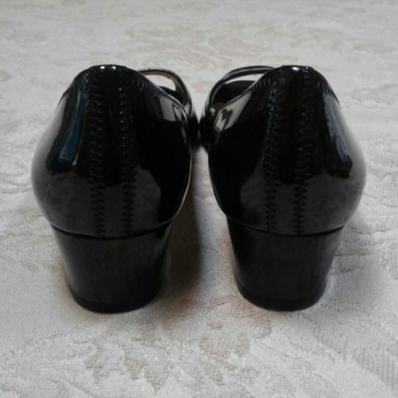 Ellen Tracy Black Patent Toeless Leather Dress… - Picture 5 of 9